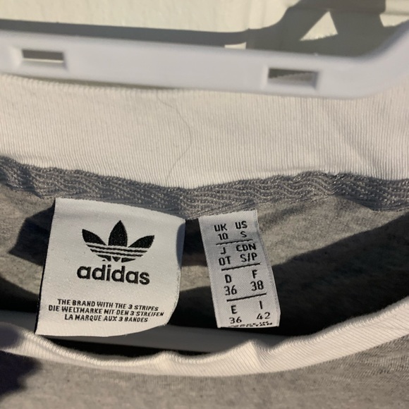 T-Shirt adidas Small - Picture 2 of 3